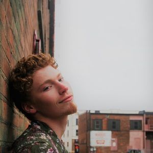 Meet your Posher, Theo